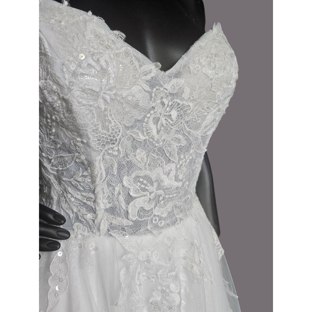 NWOT Ivory Lace Embroidered A-Line Shrug Sleeve Wedding Gown - Da Vinci - Picture 6 of 14